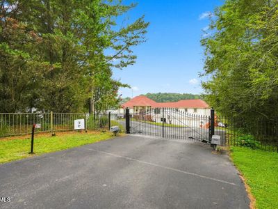 426 Lake Point Ct