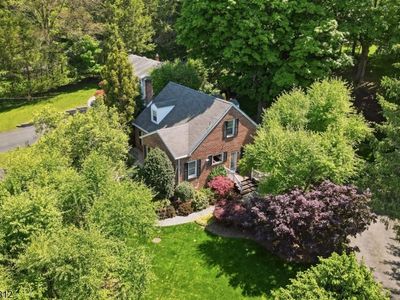 806 Ramapo Valley Rd