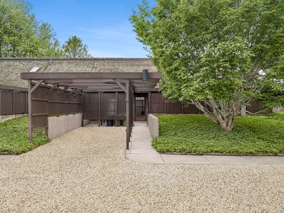 4 Bridlerun Ct