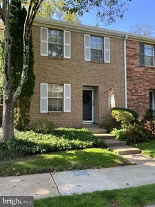 52 Sycamore Ct