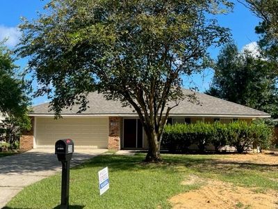 208 Lake Village Blvd