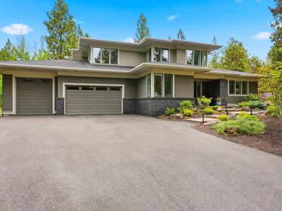 2966 NW Meldrum Ct