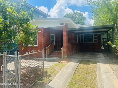 1494 8TH Street W