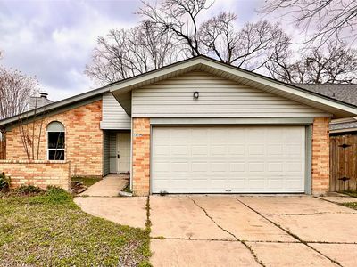 13754 Shirebrook Dr