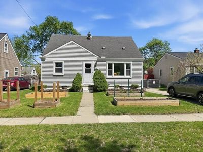 1211 Evelyn Ave