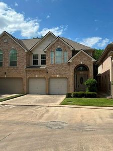 7618 N Linpar Ct