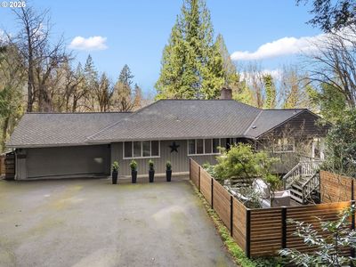 10901 S Riverside Dr