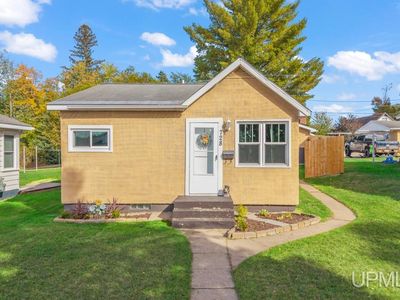 728 Saginaw St