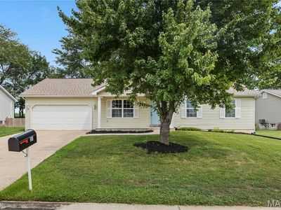 Property at 51 Glen Meadows Dr, Troy, MO