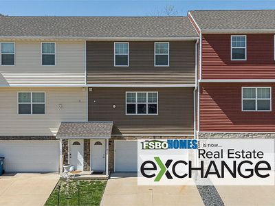 Property at 730 Cox Ct, Le Claire, IA