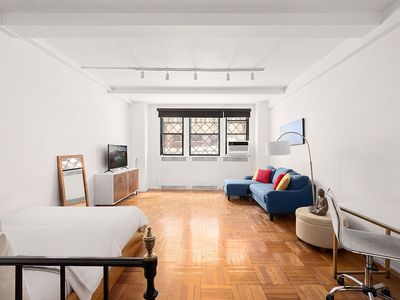 235 E 73rd St APT 1A
