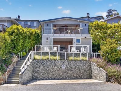 2401 Paradise Drive