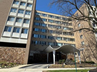 Property at 151 N Kenilworth Ave APT 4G, Oak Park, IL