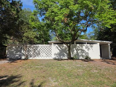 2839 NE 10TH DRIVE