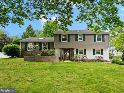 706 Edward Ln