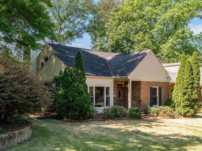 711 Stonewall Dr