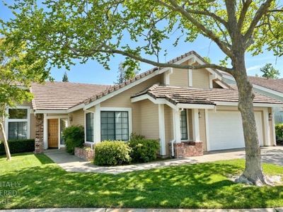 404 Halliford Ct
