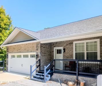 1720 Mountain Dr