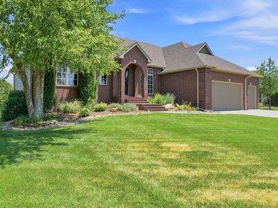 3822 N Lakecrest Ct