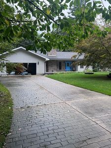 2419 West Dr