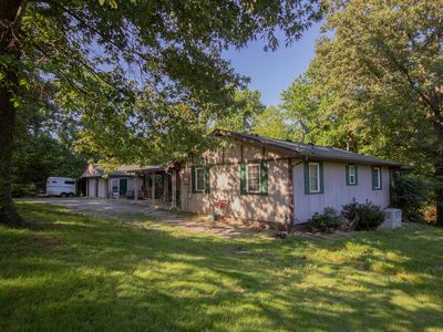72 Holt Rd
