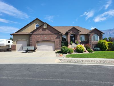 2614 W 2450 W