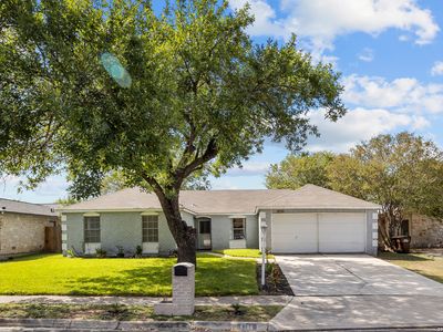 6706 Cypress Lake