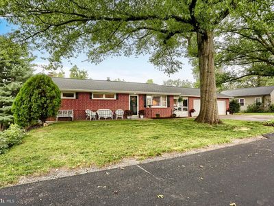 38 Parkview Dr