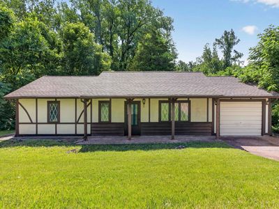 Property at 12 Edgewood Ln, Belleville, IL
