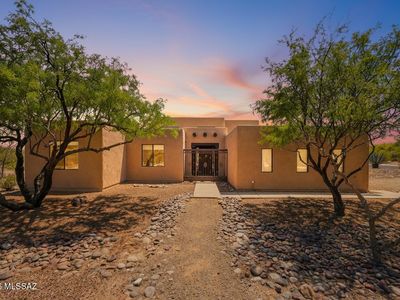 1505 W Via Muleje