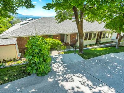 1232 E Chandler Cir N