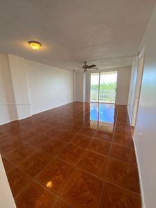 15600 NW 7th Ave APT 520