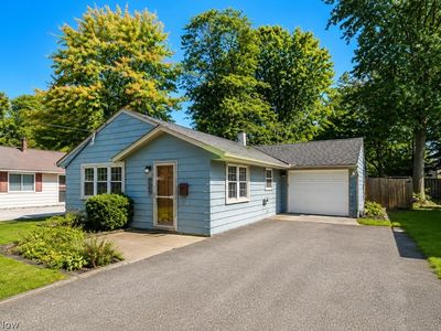 Property at 4841 Robinwood Dr, Mentor, OH