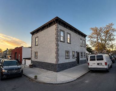 542 Miller St
