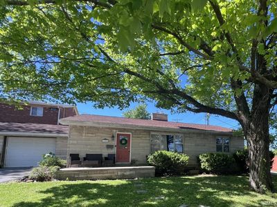 120 E Dixie St