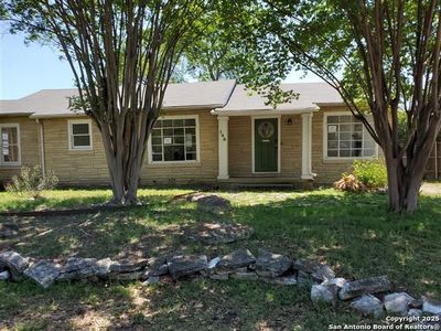 146 Larchmont