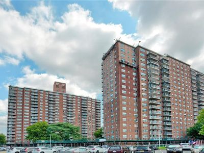 2475 W 16th St APT 3D