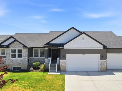 100 E Gilbert Peak Way