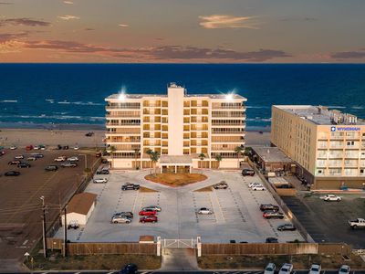 15002 Windward Dr Unit 207
