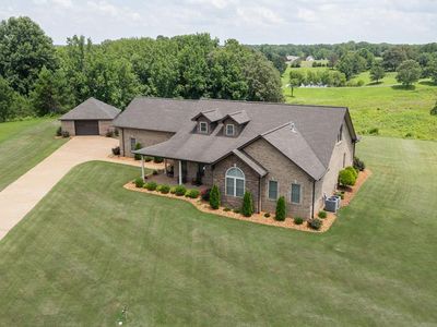 8 Chickadee Ln