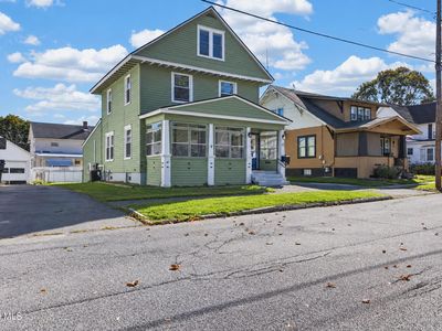 11 Monroe Street