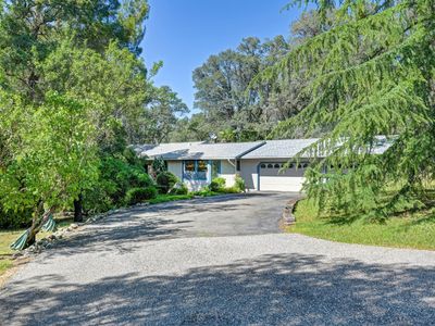 4220 Miller Oak Dr