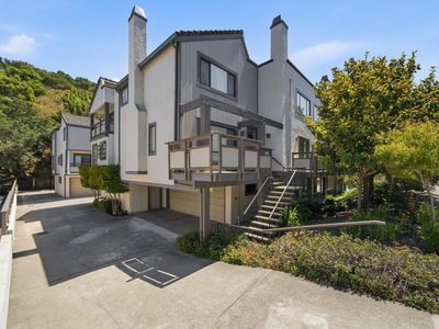 2411 Carlmont Dr APT 107
