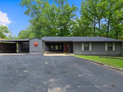 308 E Lake Rd