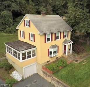 37 Fairview Ave