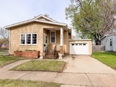 Property at 975 Illinois Ave SW, Huron, SD