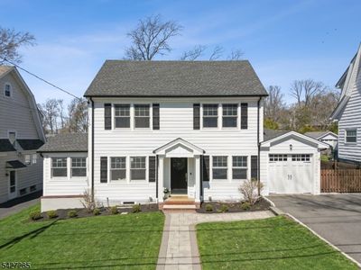 8 Newman Ave