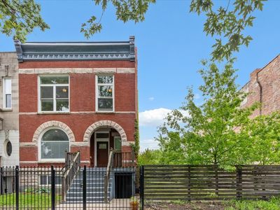 3221 W Fulton Blvd