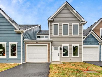 Property at 132 W Calhoun St, Salem, VA