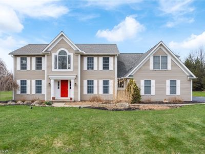 Property at 10075 Waterford Trl, Chagrin Falls, OH